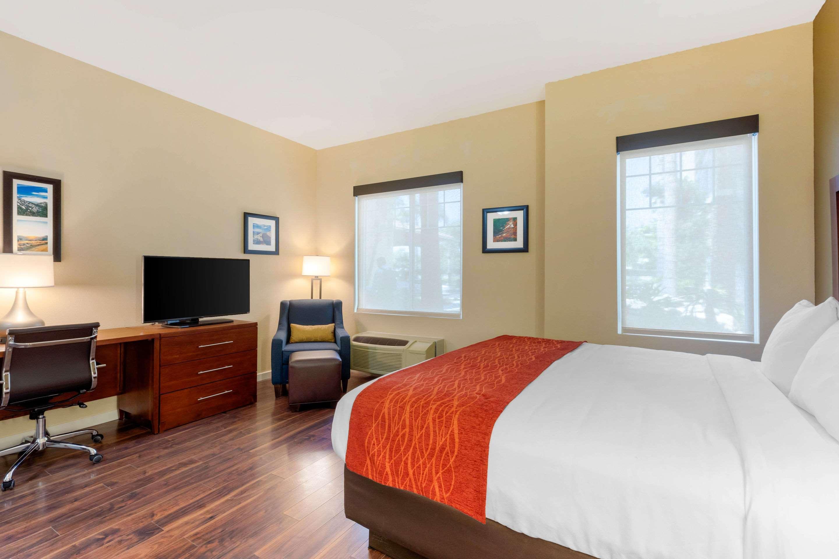 Comfort Inn & Suites Near Ontario Airport Exteriér fotografie
