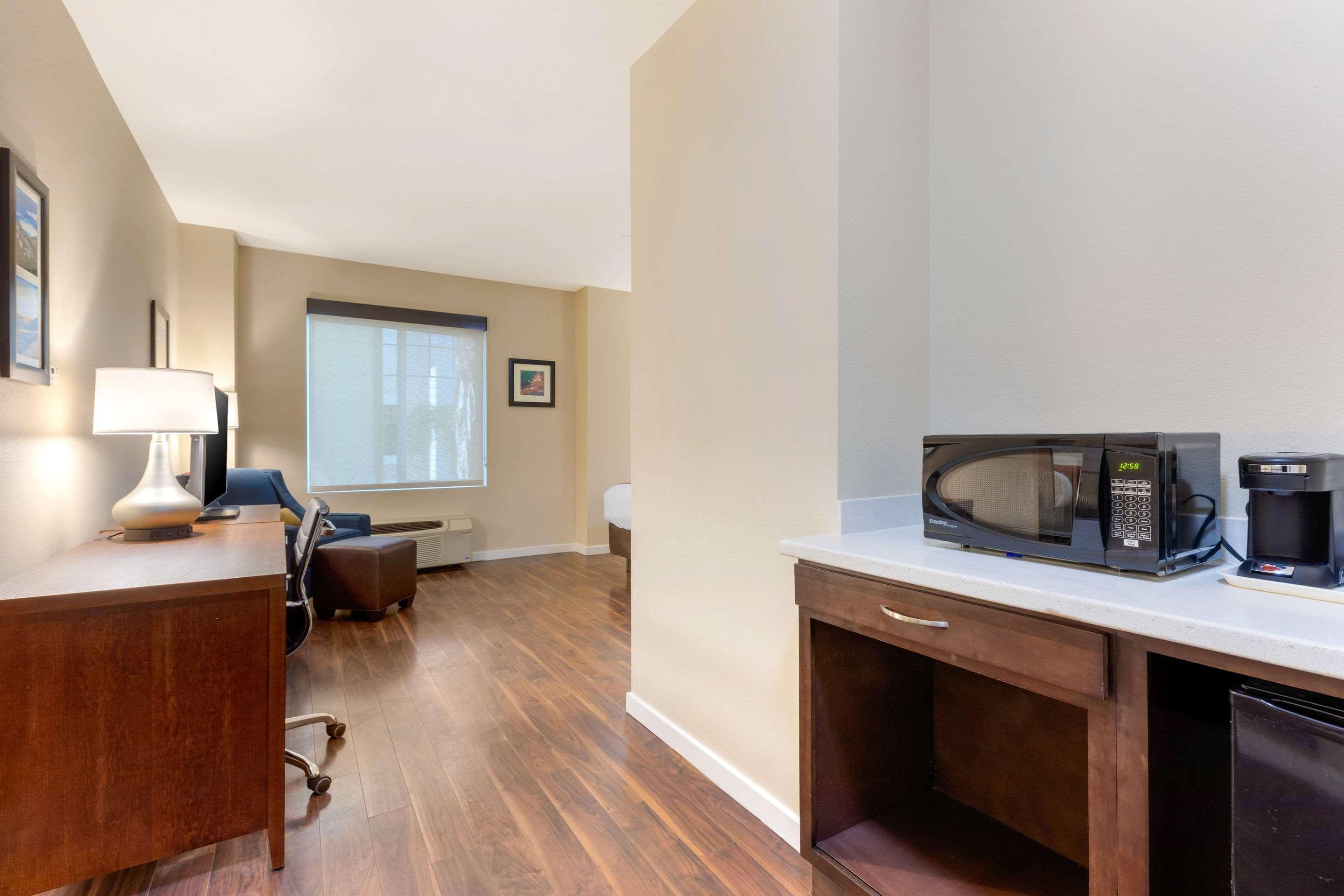Comfort Inn & Suites Near Ontario Airport Exteriér fotografie